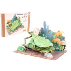 Puzzle 3D drewniane liściec w otoczeniu natury