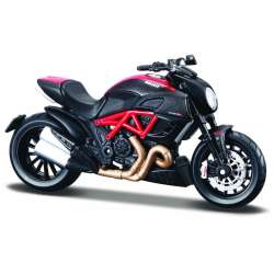 Model metalowy Ducati Diavel Carbon z podstawką 1/18 (GXP-837914) - 1