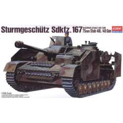 ACADEMY Sturmgeschutz Sd .Kfz.167 + 75mm (13235) - 1
