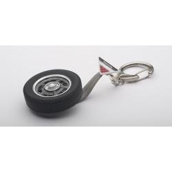 AUTOART TOYOTA 2000 GT WHEEL KEYCHAIN (41566) - 1