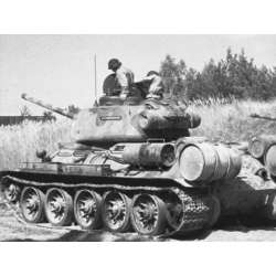 ITALERI Russian Tank T 3 4/85 (7515) - 1