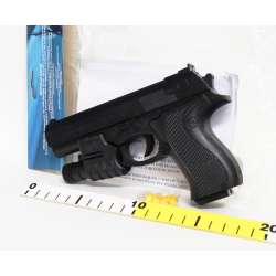 Pistolet -imitacja broni P729 z latarką, laserem w folii - 2