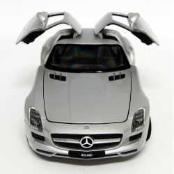 WELLY 1:24 MERCEDES BENZ SLS AMG SREBRNY - 2