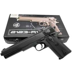 Pistolet V82